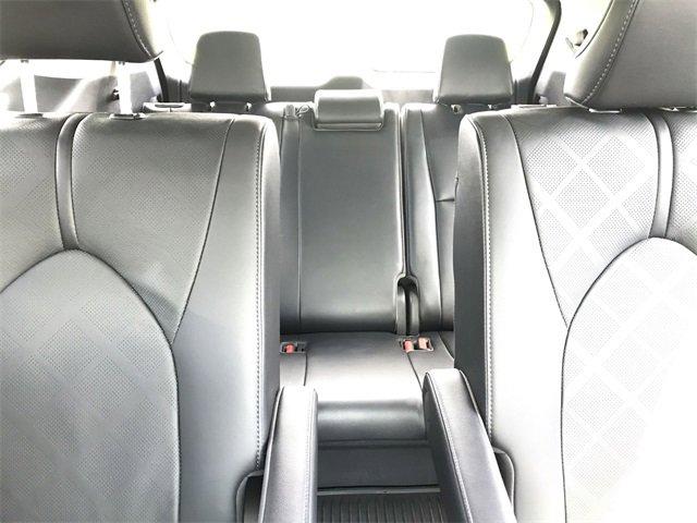 Photo of 2021 Blizzard Pearl Toyota Highlander