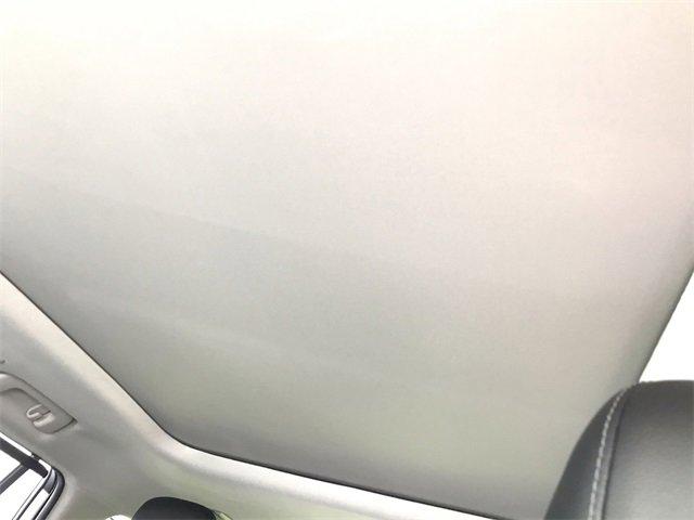 Photo of 2021 Blizzard Pearl Toyota Highlander