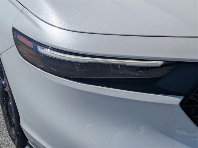 Photo of 2025 Platinum White Pearl Honda Accord