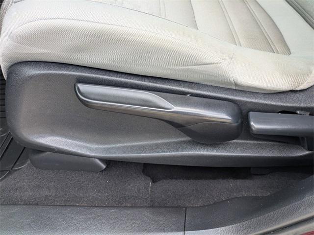Photo of 2017 Lunar Silver Metallic Honda CR-V