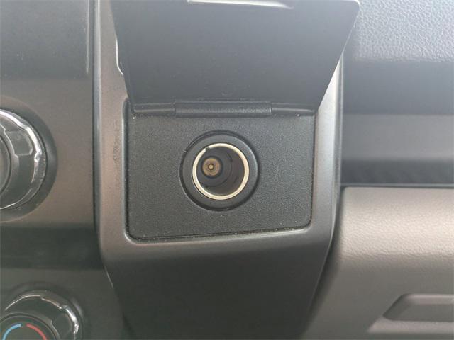 Photo of 2017 Oxford White Ford F-150