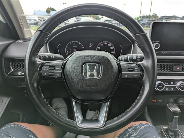 Photo of 2022 Platinum White Honda Civic