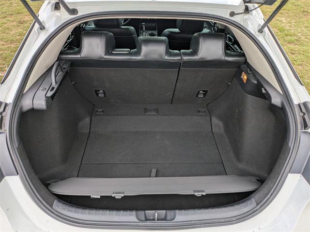 Photo of 2022 Platinum White Honda Civic