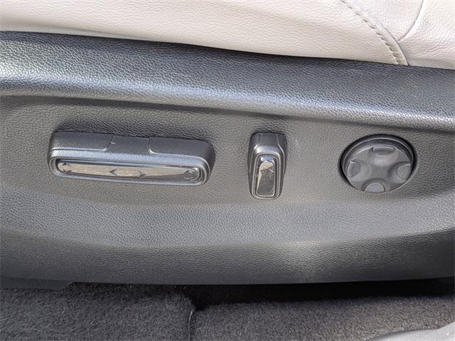 Photo of 2017 Lunar Silver Metallic Honda CR-V