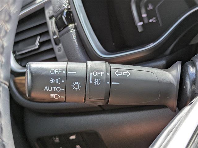 Photo of 2017 Lunar Silver Metallic Honda CR-V