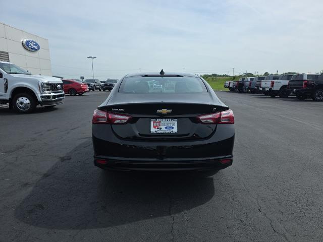 Photo of 2021 Mosaic Black Metallic Chevrolet Malibu