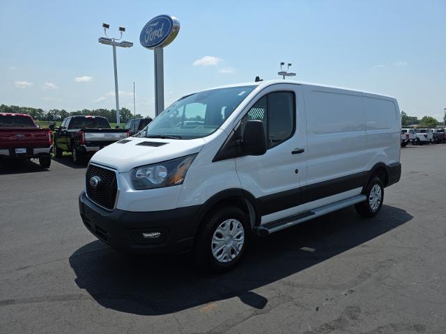 Photo of 2023 OXFORD WHITE Ford Transit-250