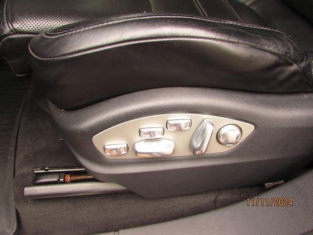 Photo of 2016 Black Porsche Cayenne