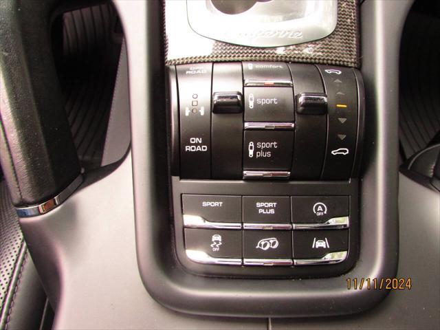 Photo of 2016 Black Porsche Cayenne