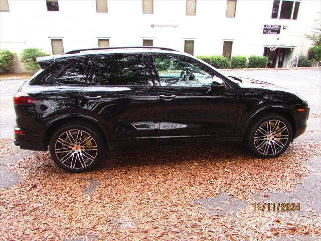 Photo of 2016 Black Porsche Cayenne