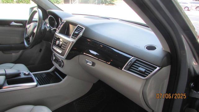 Photo of 2014 Steel Gray Metallic Mercedes-Benz M-Class