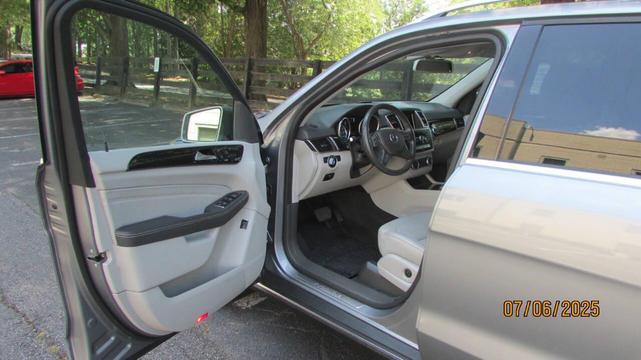 Photo of 2014 Steel Gray Metallic Mercedes-Benz M-Class