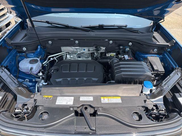 Photo of 2025 Mountain  Lake Blue Volkswagen Atlas