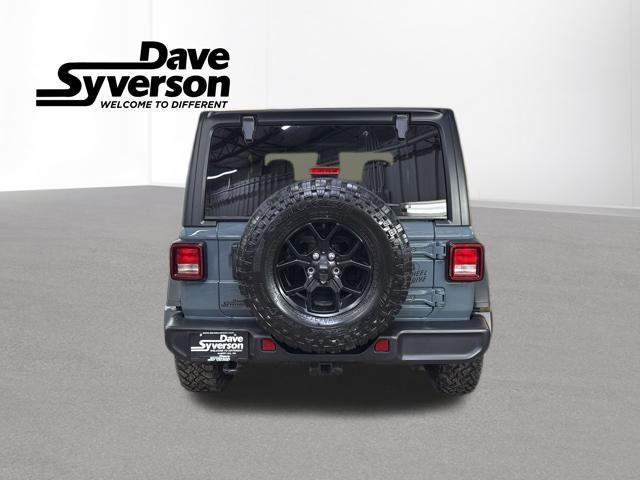 Photo of 2025 Anvil Clearcoat Jeep Wrangler