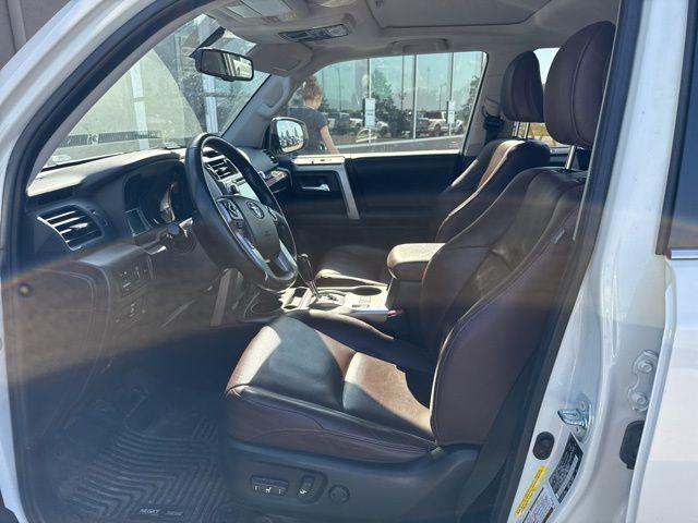 Photo of 2019 Blizzard Pearl Toyota 4Runner