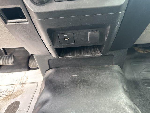 Photo of 2019 Oxford White Ford F-150