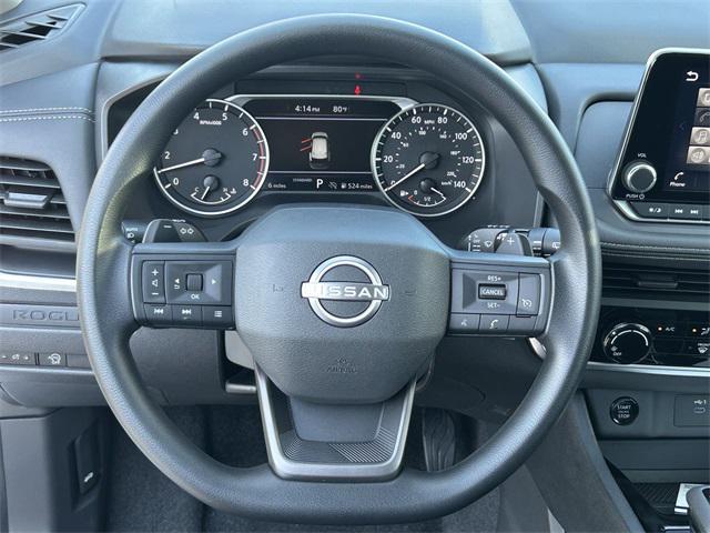 Photo of 2025 Glacier White Nissan Rogue