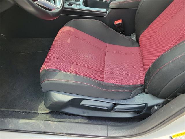Photo of 2023 Platinum White Pearl Honda Civic Si
