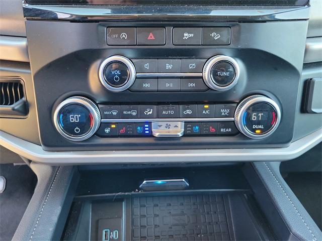 Photo of 2024 AGATE BLACK METALLIC Ford Expedition