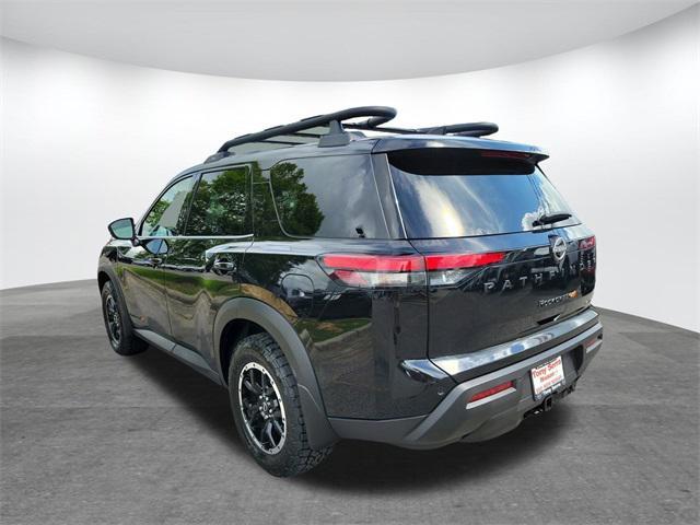 Photo of 2025 Super Black Nissan Pathfinder