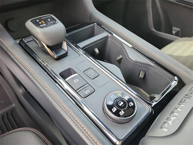 Photo of 2025 Super Black Nissan Pathfinder
