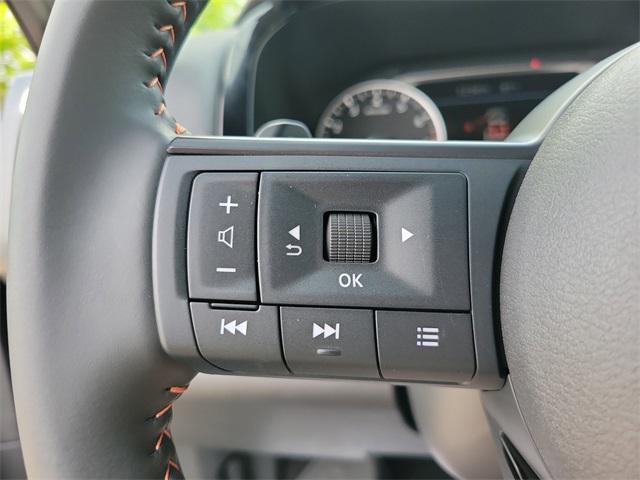 Photo of 2025 Super Black Nissan Pathfinder