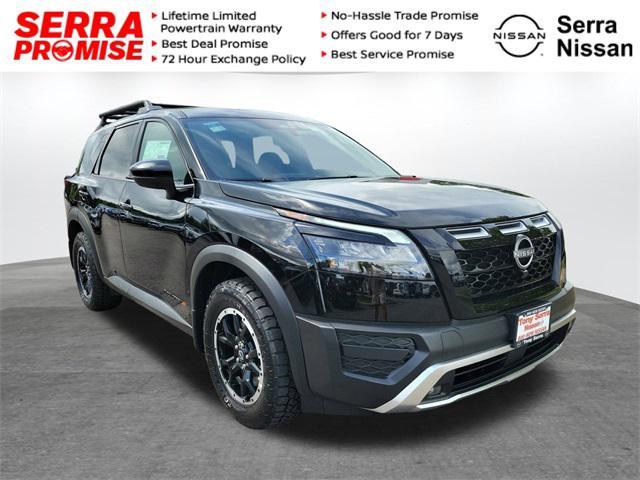Photo of 2025 Super Black Nissan Pathfinder
