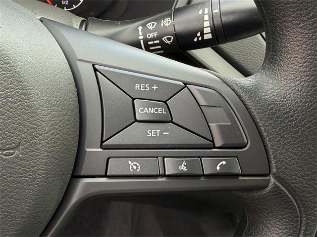 Photo of 2025 Pearl White Tricoat Nissan Altima