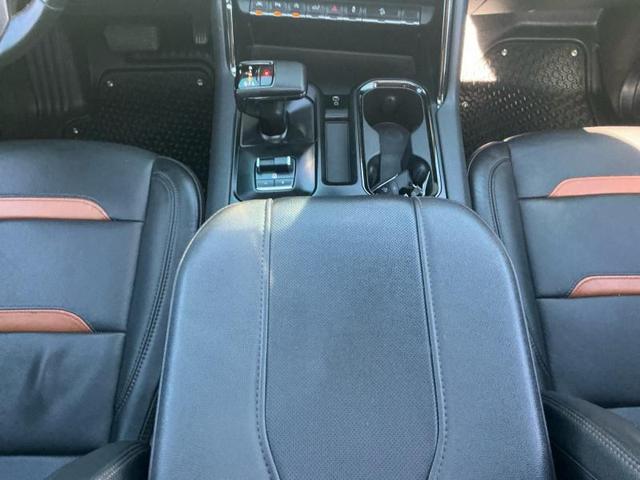 Photo of 2023 Summit White GMC Sierra 1500