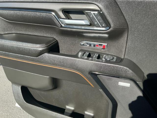 Photo of 2023 Summit White GMC Sierra 1500