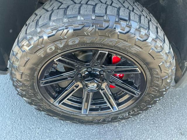 Photo of 2023 Summit White GMC Sierra 1500
