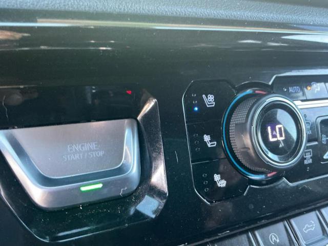 Photo of 2023 Summit White GMC Sierra 1500