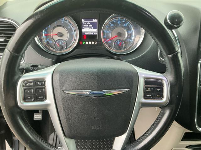 Photo of 2013 Maximum Steel Metallic Clearcoat Chrysler Town & Country