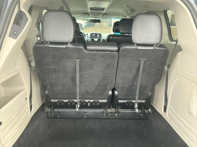 Photo of 2013 Maximum Steel Metallic Clearcoat Chrysler Town & Country