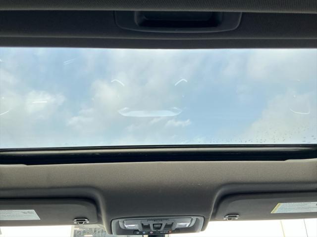 Photo of 2020 Iridescent Pearl Tricoat Chevrolet Silverado 1500