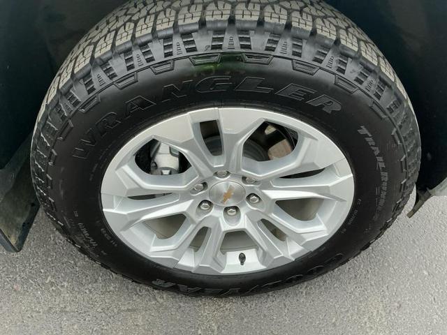 Photo of 2025 Summit White Chevrolet Silverado 1500