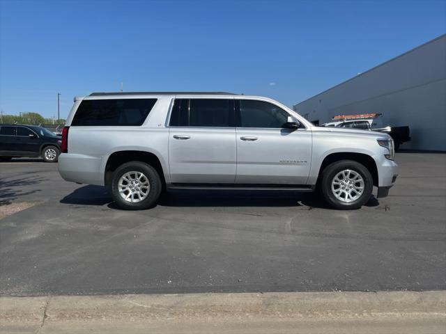 Photo of 2020 Silver Ice Metallic Chevrolet Suburban