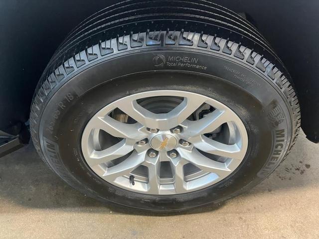 Photo of 2023 Summit White Chevrolet Tahoe