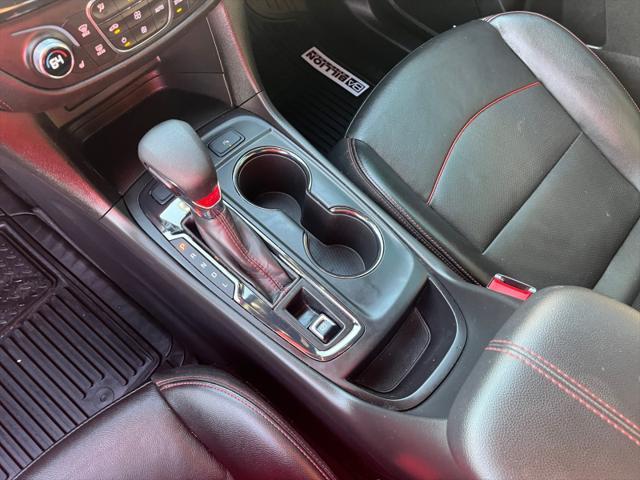 Photo of 2023 Iridescent Pearl Tricoat Chevrolet Equinox