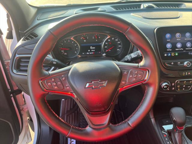 Photo of 2023 Iridescent Pearl Tricoat Chevrolet Equinox