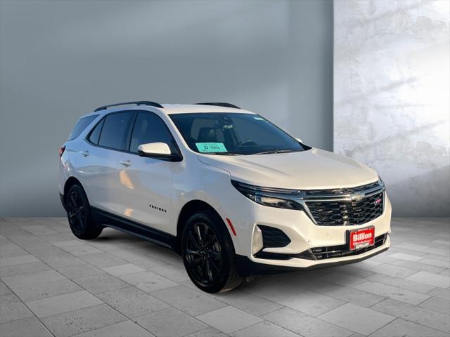 Photo of 2023 Iridescent Pearl Tricoat Chevrolet Equinox