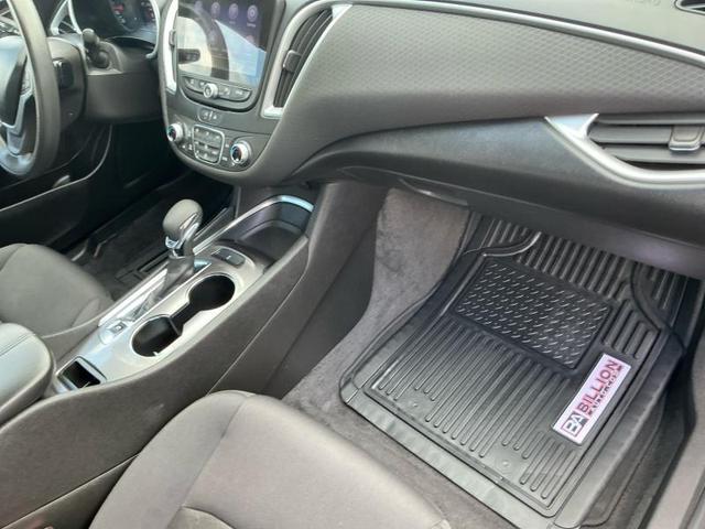 Photo of 2022 Northsky Blue Metallic Chevrolet Malibu