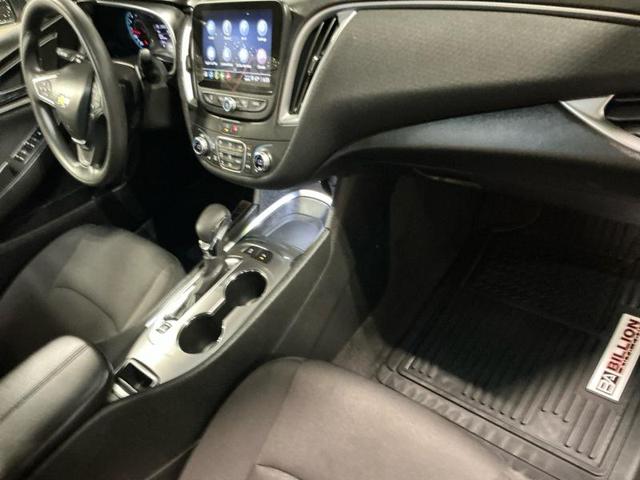 Photo of 2024 Mineral Gray Metallic Chevrolet Malibu