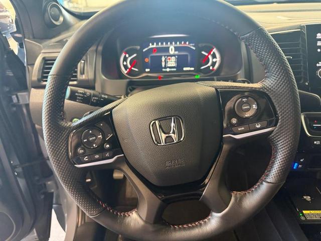 Photo of 2025 Sonic Gray Pearl Honda Passport