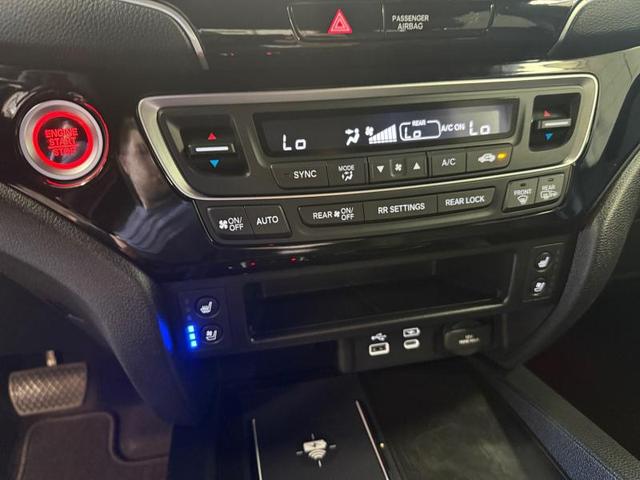 Photo of 2025 Sonic Gray Pearl Honda Passport