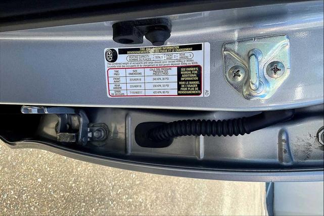 Photo of 2022 Ice Silver Metallic Subaru Outback