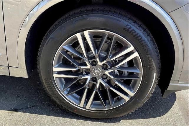 Photo of 2026 Liquid Carbon Metallic Acura MDX