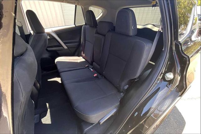 Photo of 2018 Black Toyota RAV4