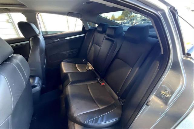 Photo of 2016 Lunar Silver Metallic Honda Civic