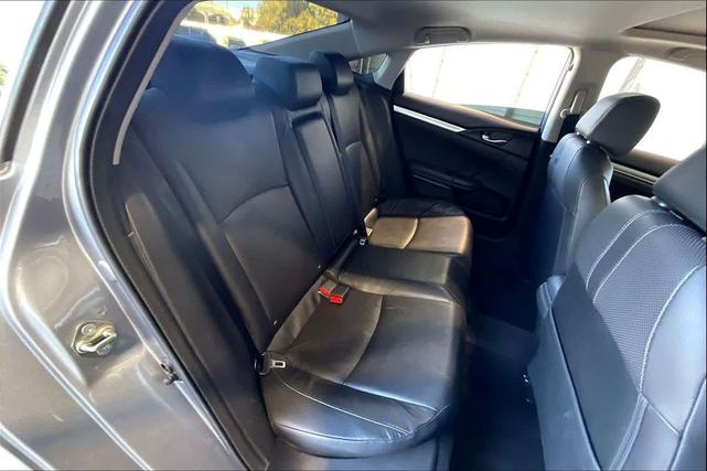 Photo of 2016 Lunar Silver Metallic Honda Civic
